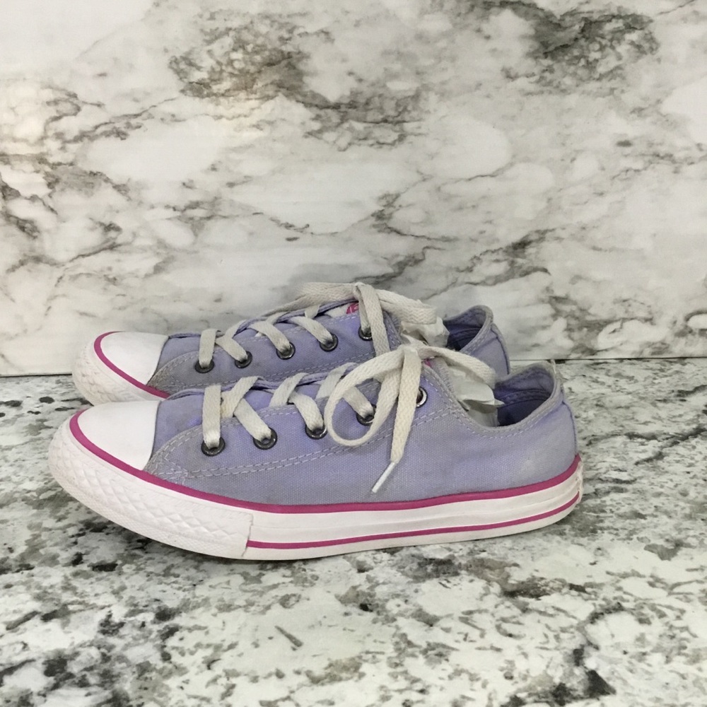 COPY - Girls Chuck Taylor All Star Sneakers - Picture 2 of 14